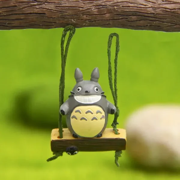 Figura Totoro Altalena