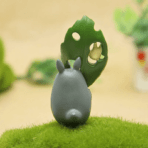 Figura Totoro Mei Foglia