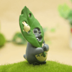 Figura Totoro Mei Foglia