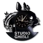 Orologio in vinile con testa di Totoro